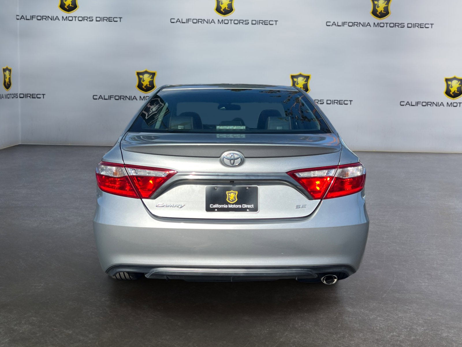Used 2016 Toyota Camry SE image 4