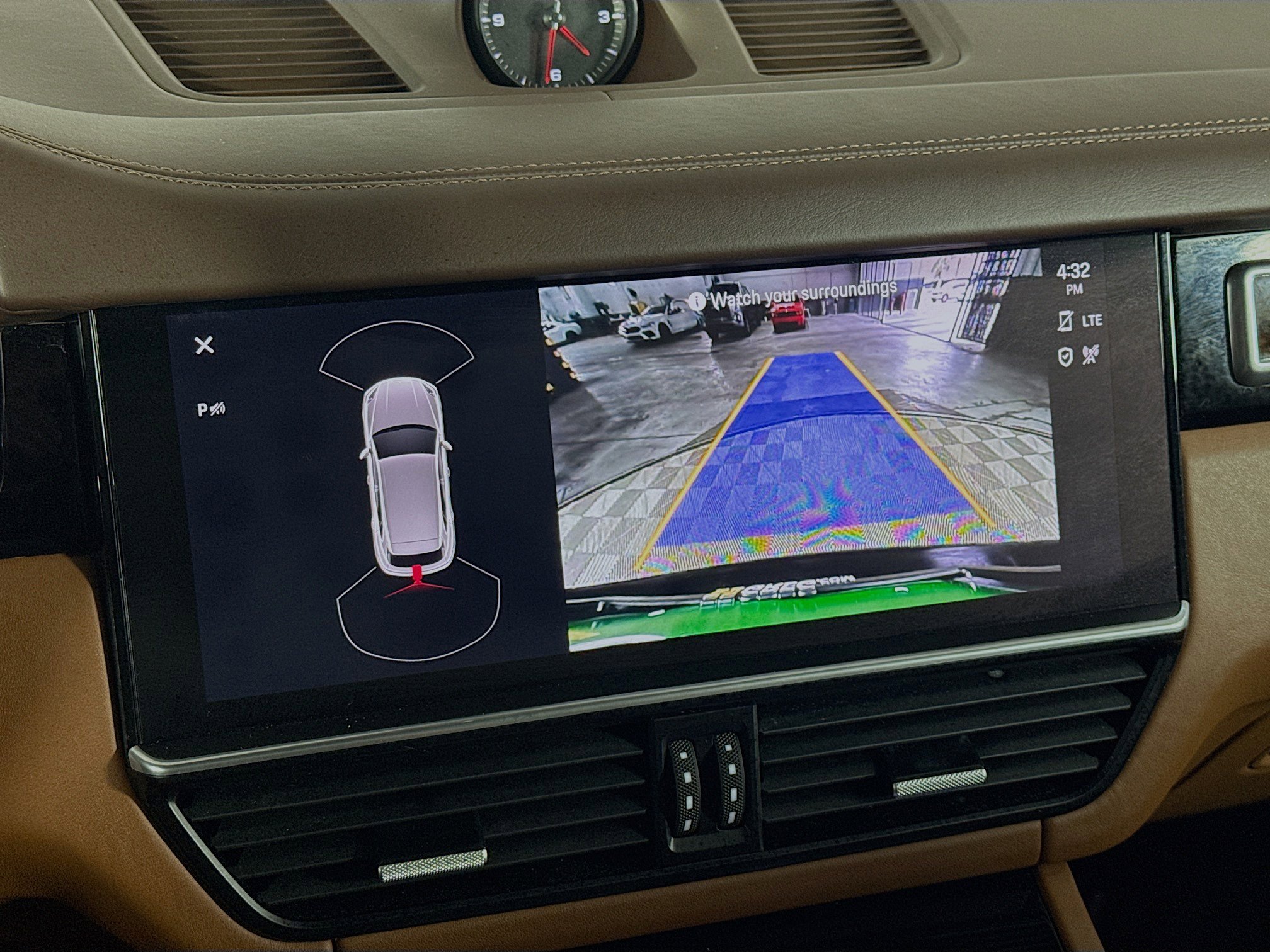 Used 2023 Porsche Cayenne image 19