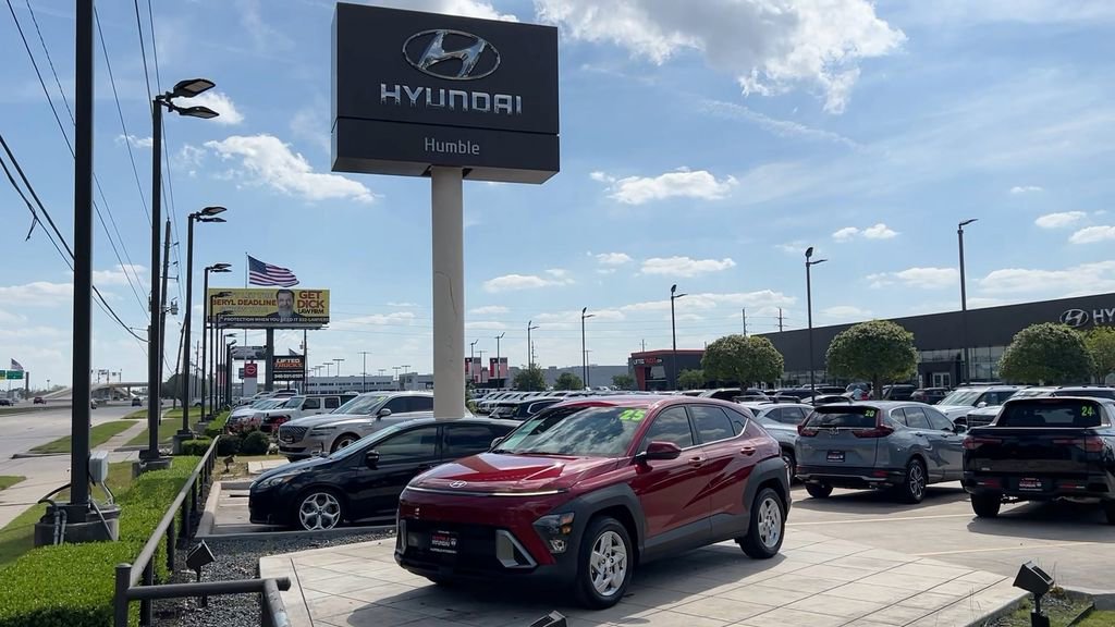 Certified 2025 Hyundai Kona SE image 41