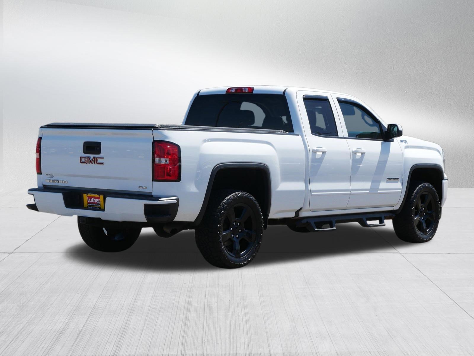 Used 2017 GMC Sierra 1500 SLE w/ SLE Value Package AWD/4WD image 7