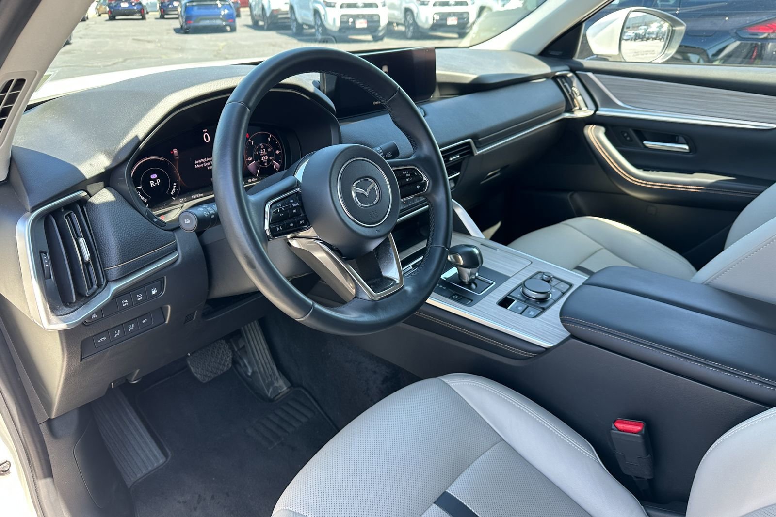 Used 2024 MAZDA CX-90 Plug-In Hybrid w/ Premium Pkg AWD/4WD image 9