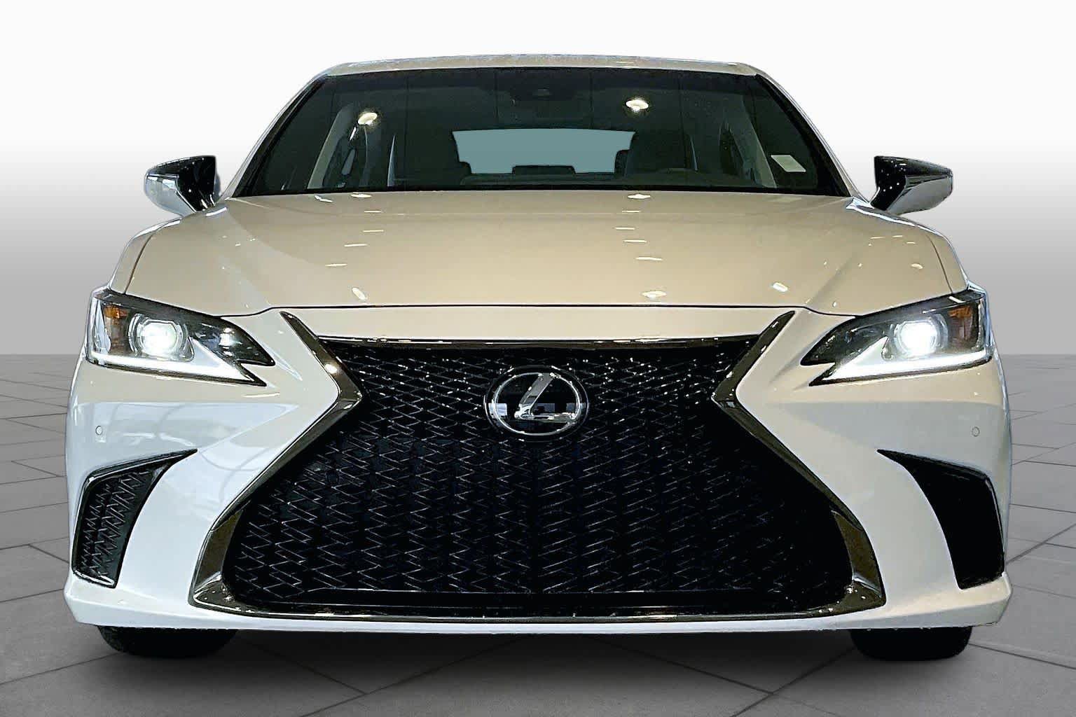 Used 2025 Lexus ES 300h F Sport w/ Accessory Package (Z1) FWD image 4