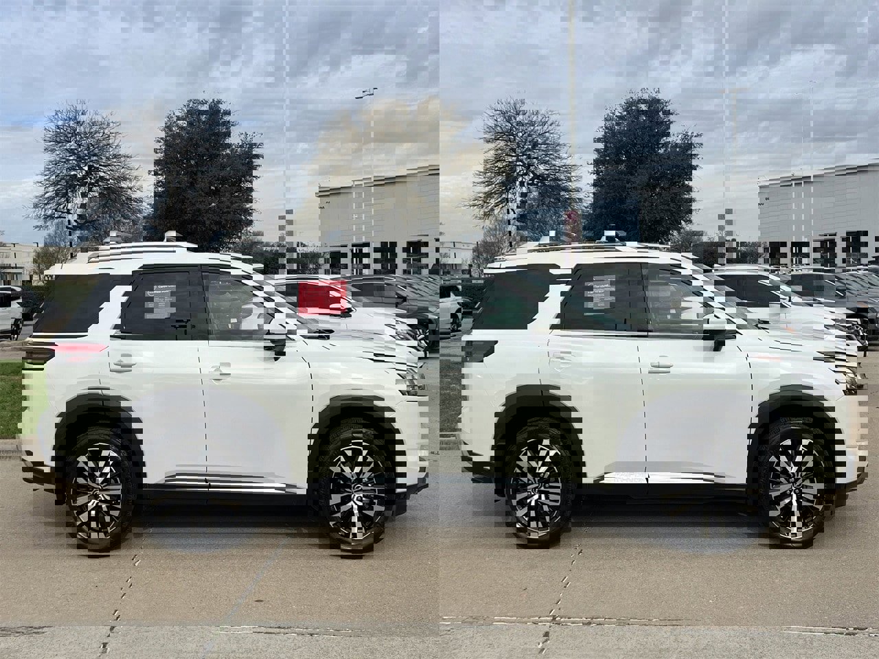 Certified 2024 Nissan Pathfinder Platinum w/ Cargo Package image 3