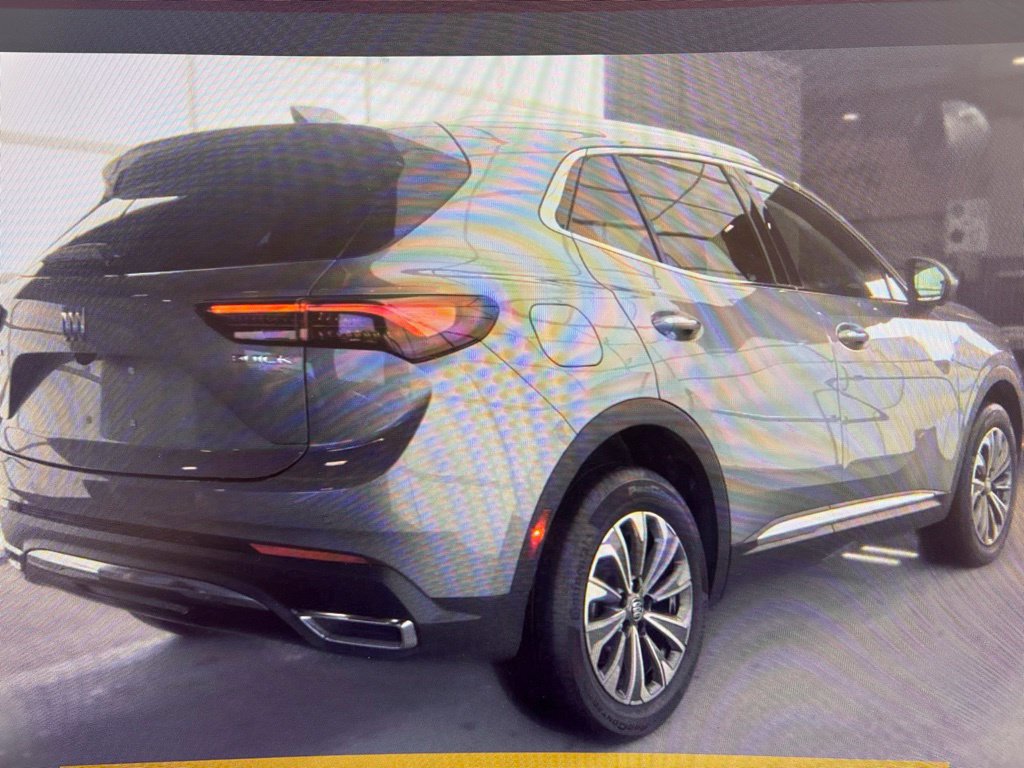 Used 2024 Buick Envision Preferred AWD/4WD image 3