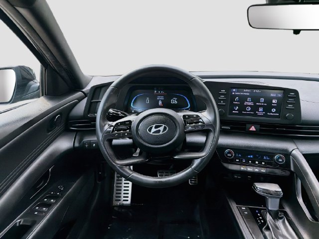 Used 2025 Hyundai Elantra Sport FWD image 22
