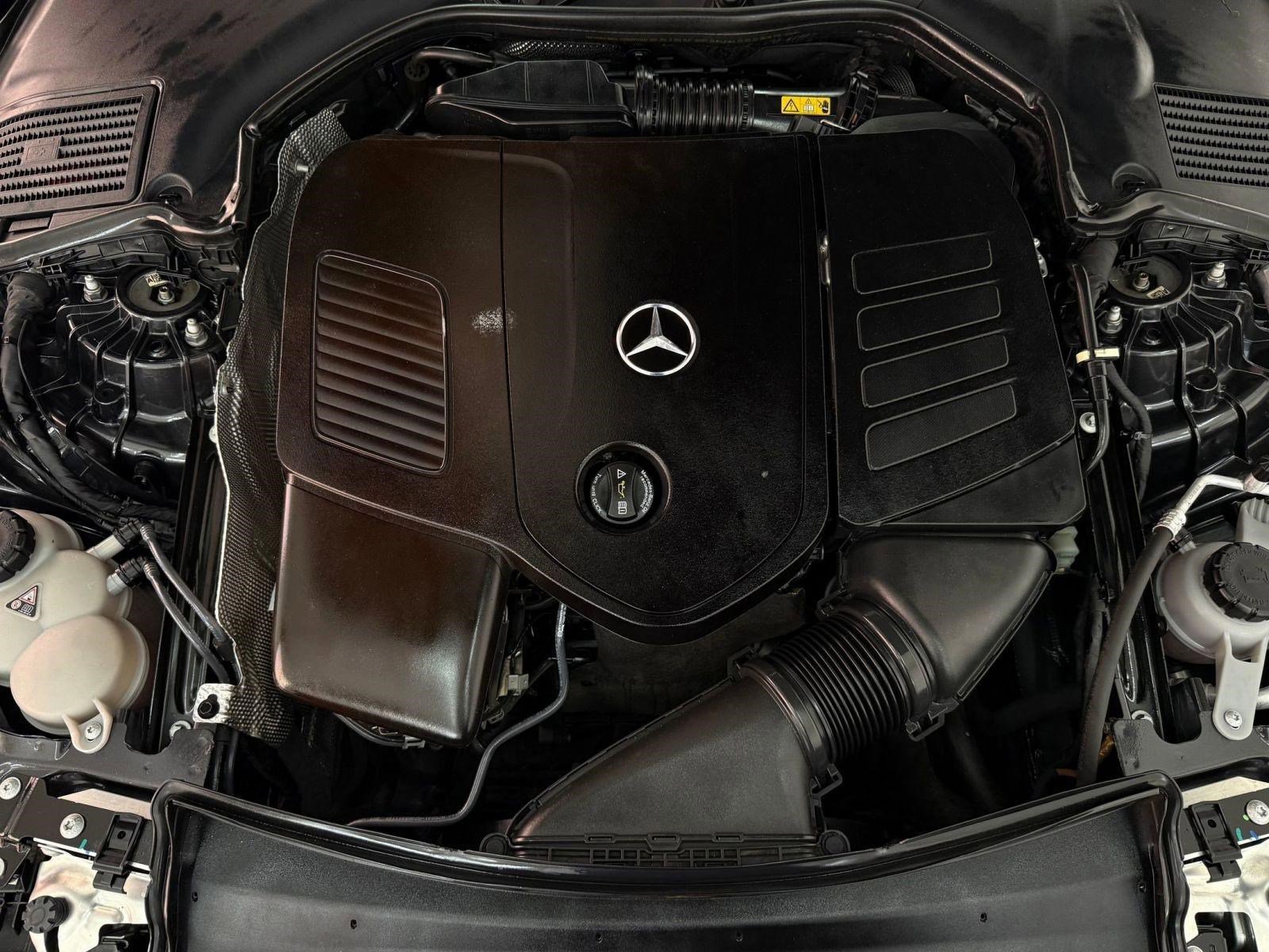 Used 2023 Mercedes-Benz C 300 Sedan w/ Exclusive Trim Package image 32