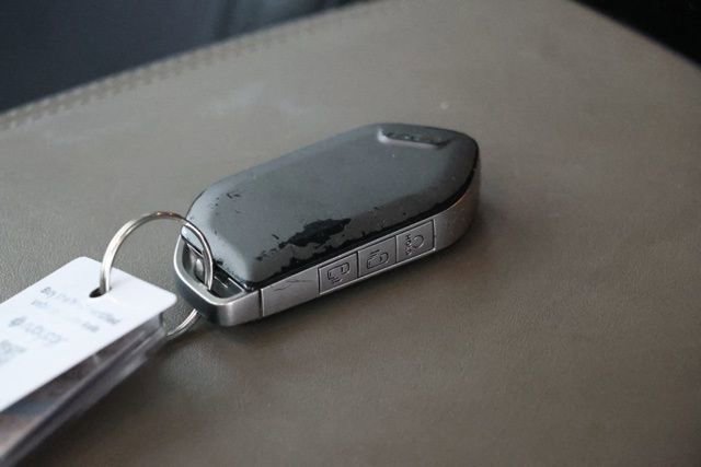 Used 2025 Kia Carnival image 37