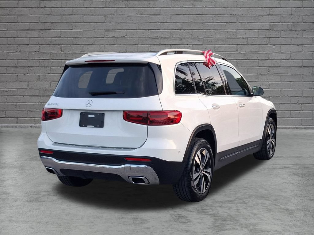 Used 2025 Mercedes-Benz GLB 250 image 8