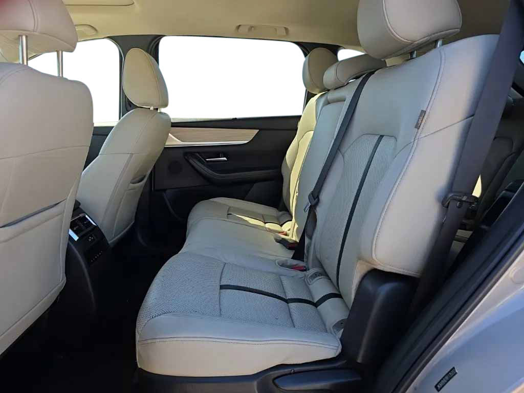Used 2024 MAZDA CX-90 3.3 Turbo w/ Preferred Package AWD/4WD image 18