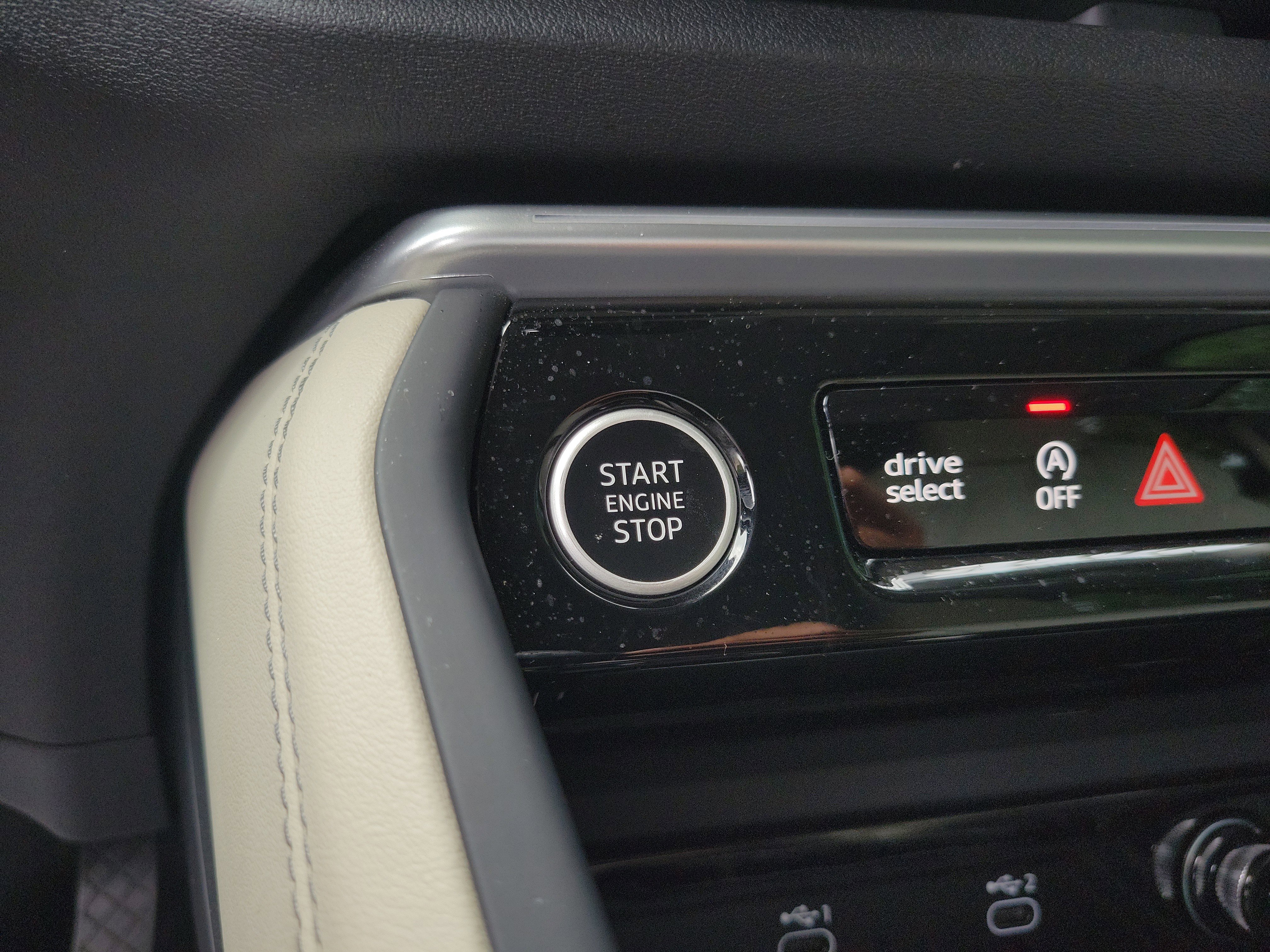 Certified 2025 Audi Q5 Premium Plus w/ Premium Plus AWD/4WD image 35