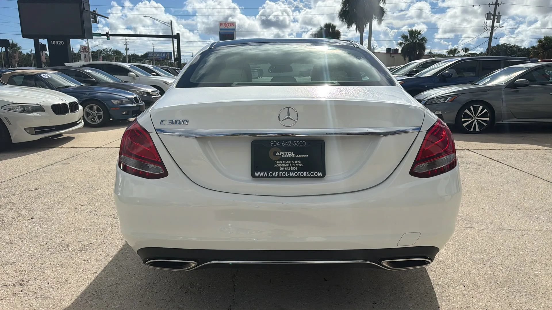 Used 2017 Mercedes-Benz C 300 Sedan image 4