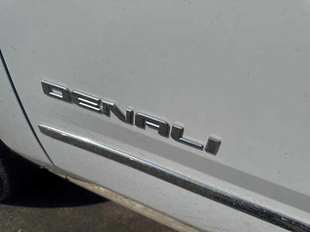 Used 2016 GMC Yukon Denali w/ Open Road Package image 8