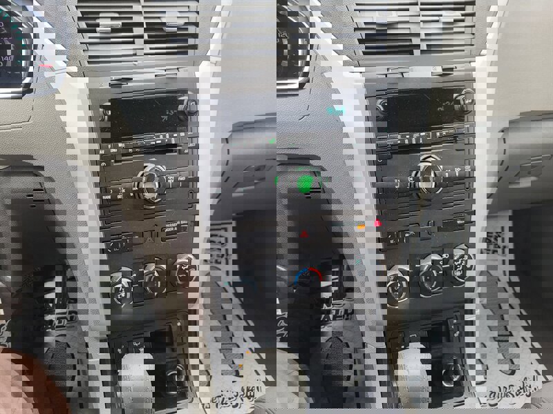 Used 2012 Chevrolet Traverse LT image 18