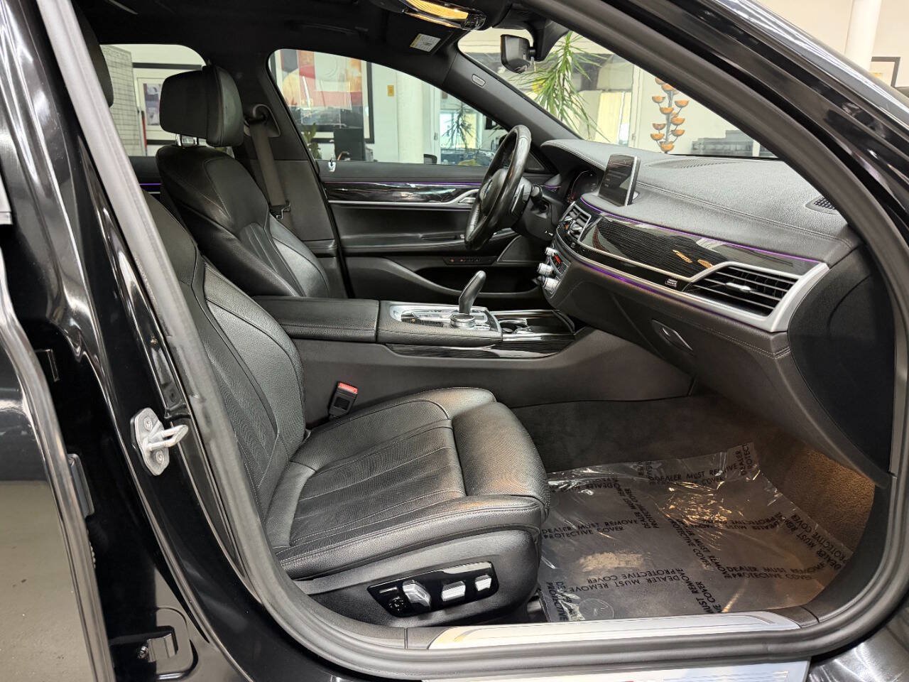 Used 2020 BMW 740i xDrive w/ M Sport Package AWD/4WD image 17