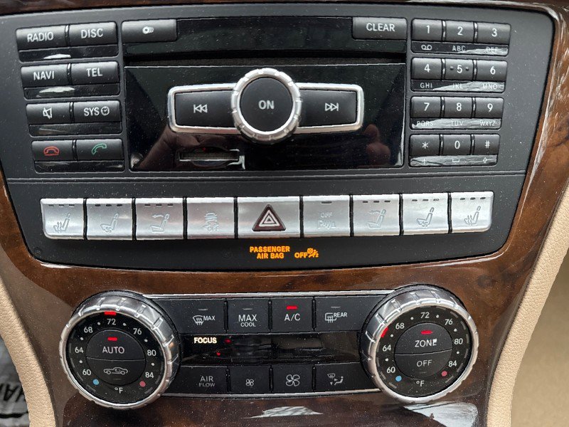 Used 2013 Mercedes-Benz SL 550 image 28