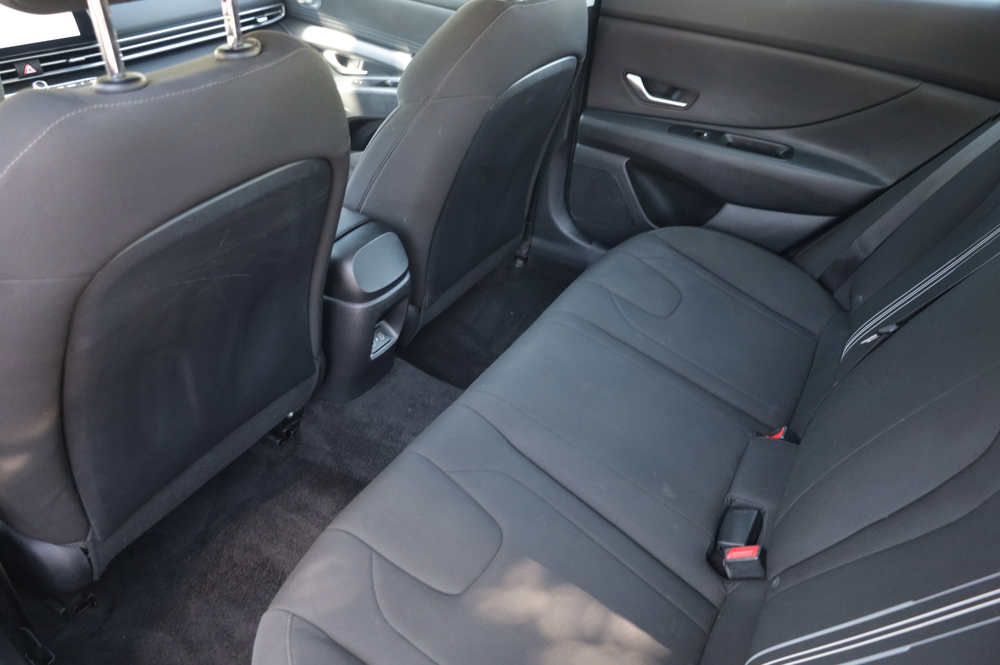 Used 2024 Hyundai Elantra SEL FWD image 13