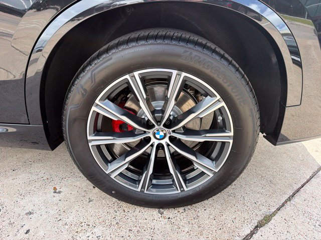 New 2026 BMW X5 xDrive40i w/ M Sport Package AWD/4WD image 13