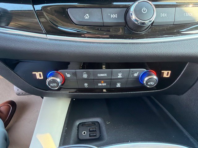 Certified 2020 Buick Enclave Essence w/ Sport Touring Edition AWD/4WD image 23