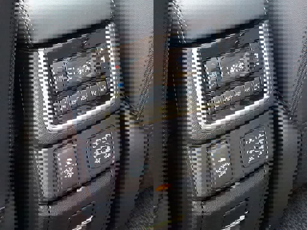 Used 2023 Subaru Ascent Touring AWD/4WD image 28