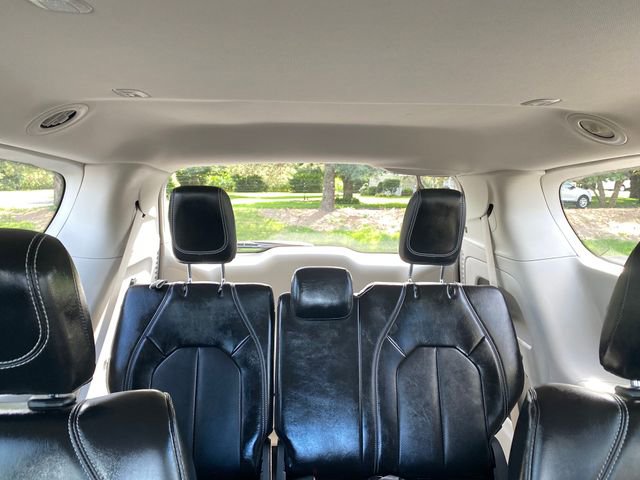 Used 2024 Chrysler Pacifica Touring-L image 31