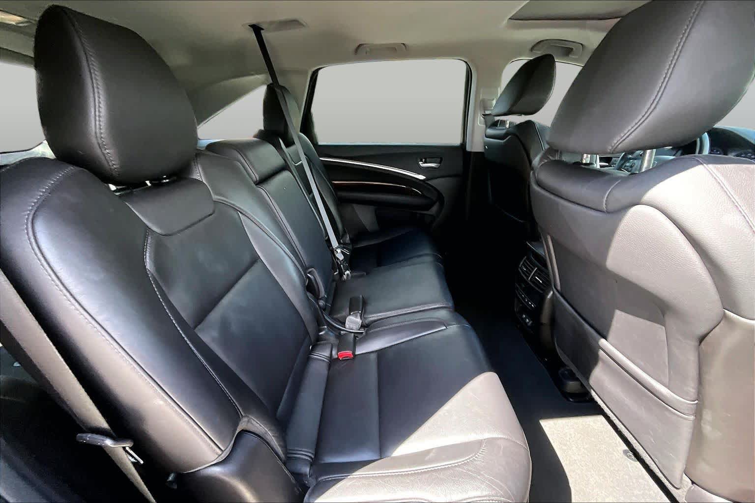 Used 2020 Acura MDX SH-AWD image 19
