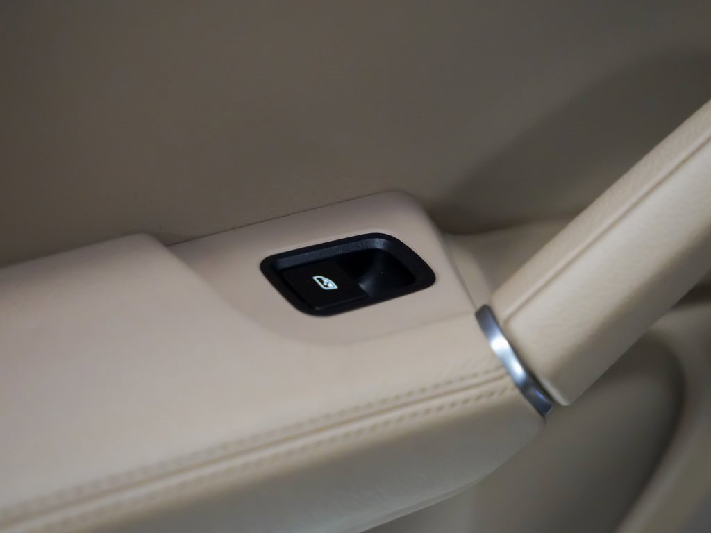 Certified 2023 Porsche Cayenne image 16