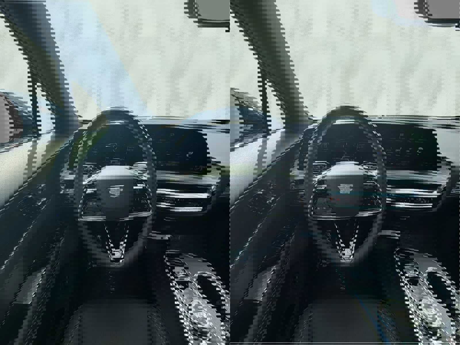 Used 2024 Cadillac Lyriq Luxury w/ LPO, Floor Liner Package AWD/4WD image 13