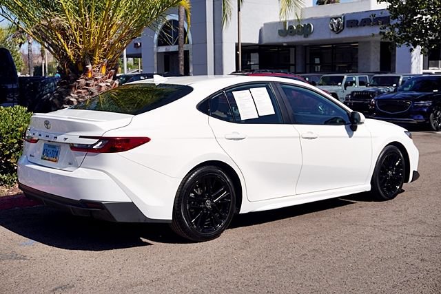 Used 2025 Toyota Camry SE FWD image 9
