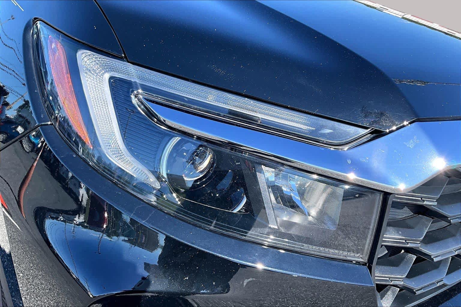 Used 2023 Honda Passport EX-L image 28