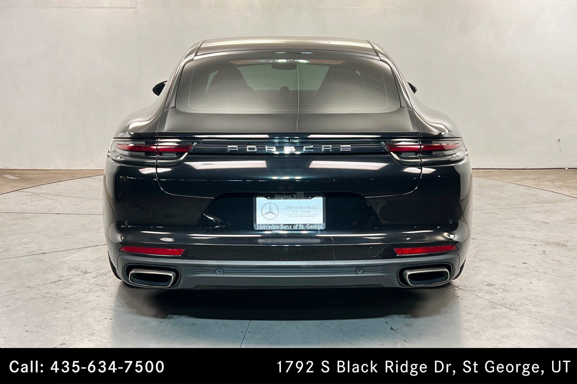 Used 2017 Porsche Panamera 4 AWD/4WD image 4
