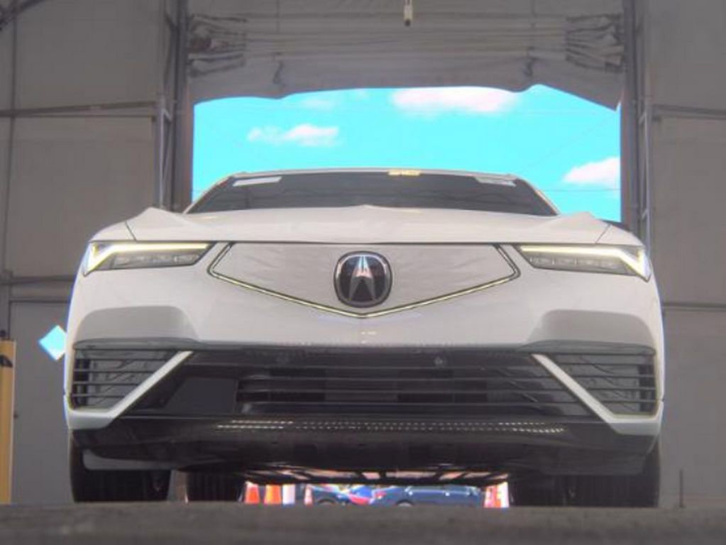 Used 2024 Acura ZDX A-Spec RWD image 3