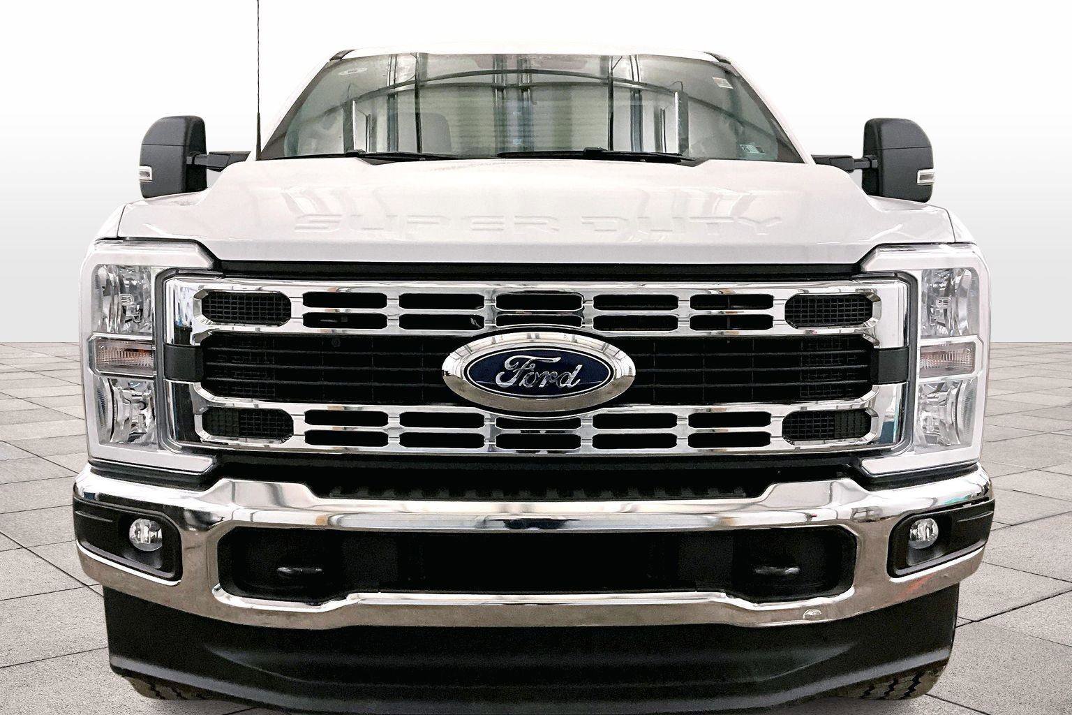 Certified 2024 Ford F250 XLT w/ FX4 Off-Road Package image 3