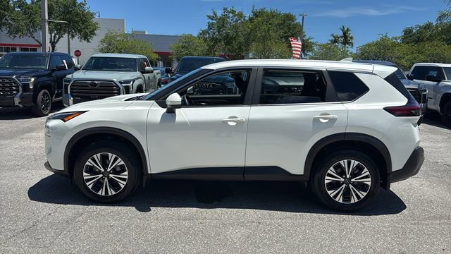 Used 2023 Nissan Rogue SV FWD image 4