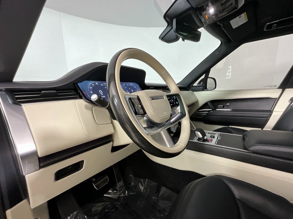 Certified 2023 Land Rover Range Rover SE image 18
