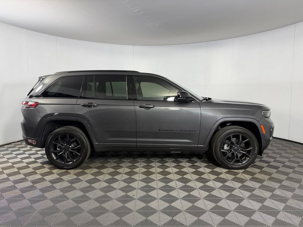 Used 2024 Jeep Grand Cherokee Limited 4xe AWD/4WD image 5