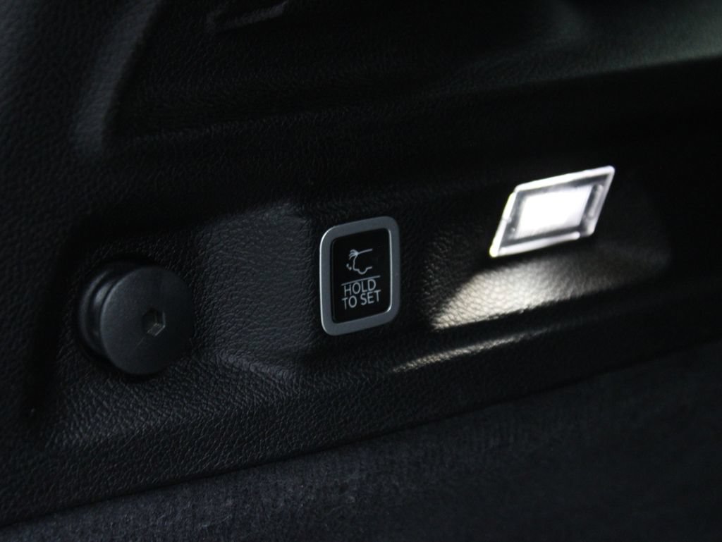 Used 2023 Jeep Grand Cherokee L Summit AWD/4WD image 54