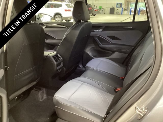Used 2026 Volkswagen Tiguan SE AWD/4WD image 12