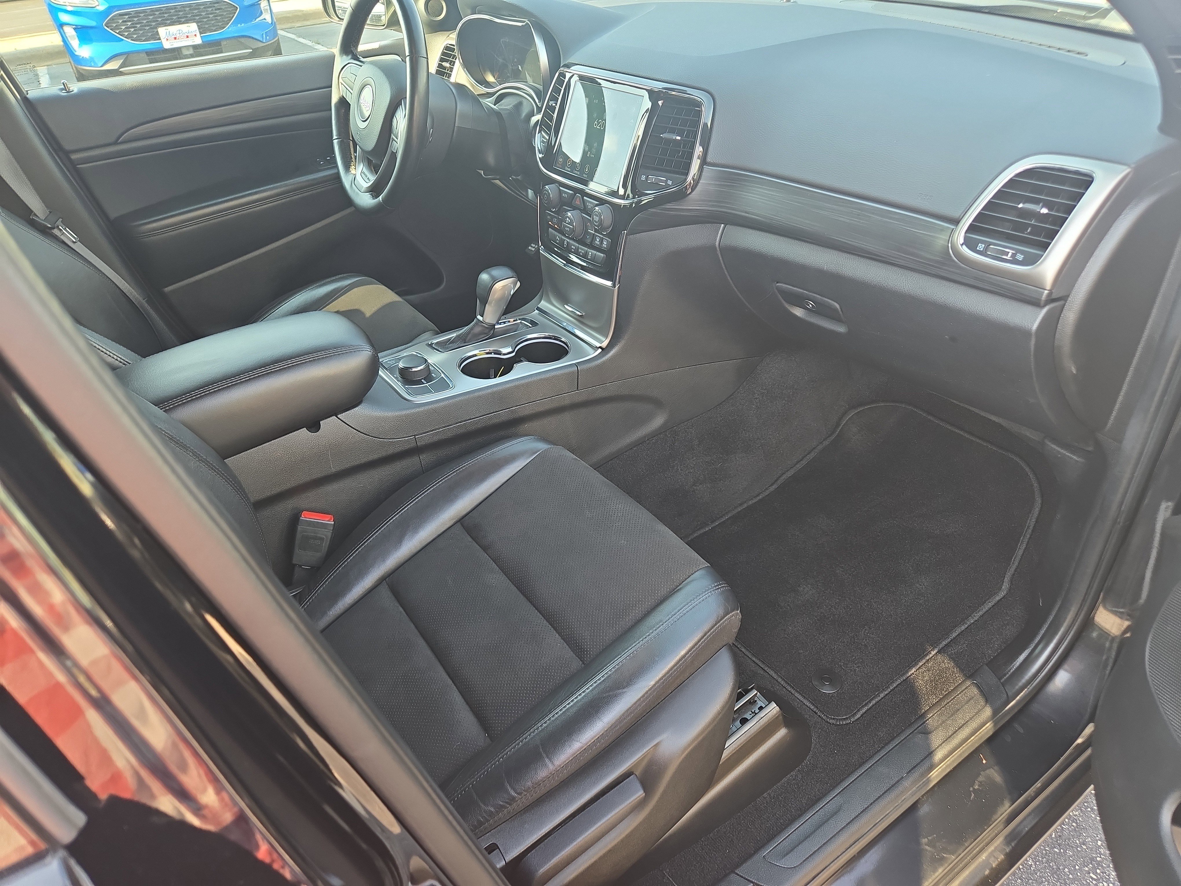 Used 2022 Jeep Grand Cherokee Laredo X image 20