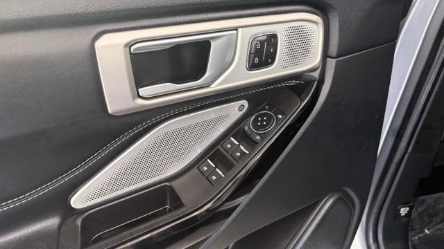 Used 2023 Ford Explorer ST AWD/4WD image 19
