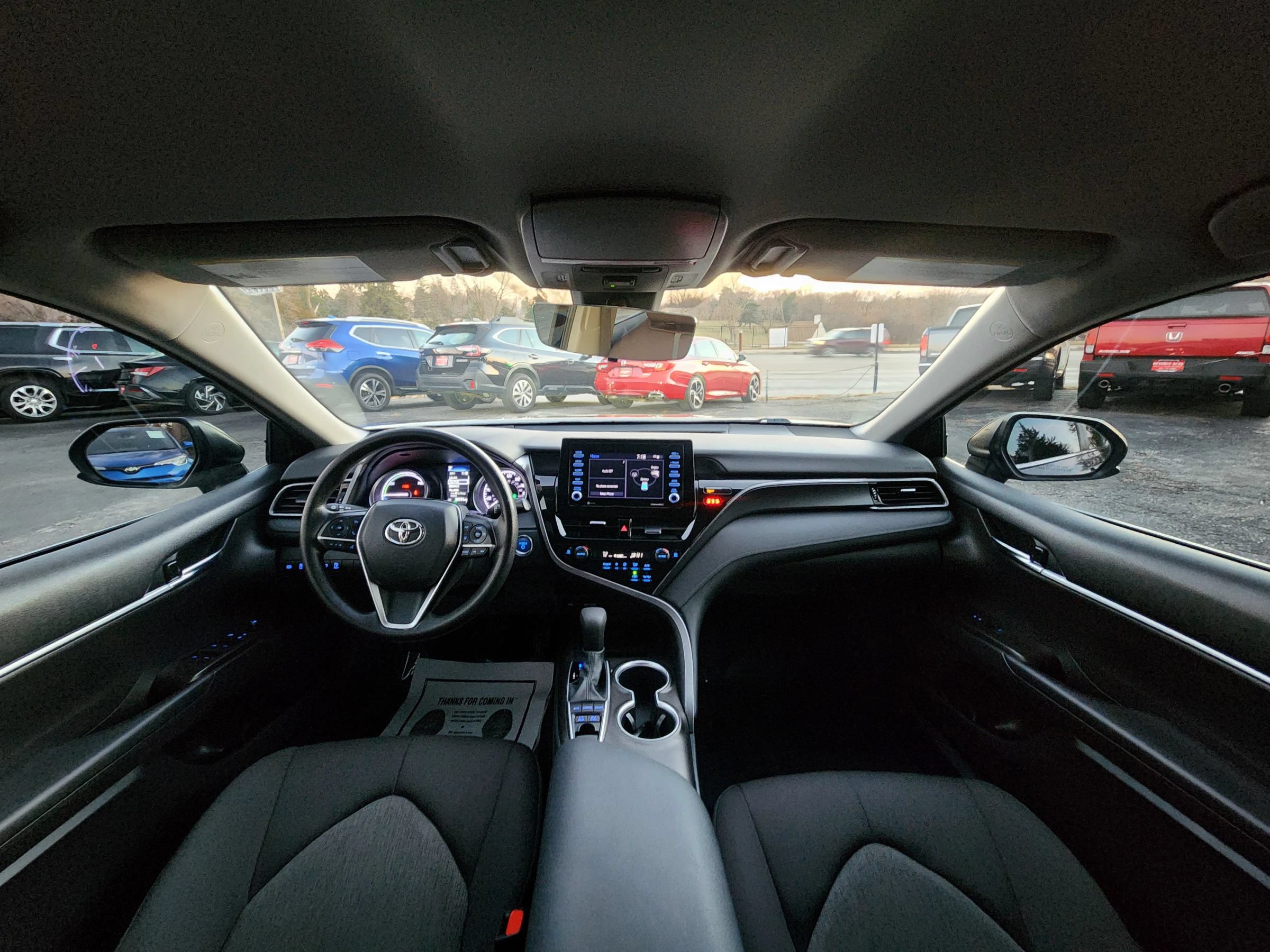 Used 2022 Toyota Camry LE FWD image 9