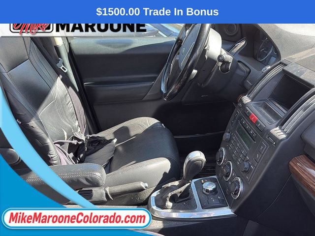 Used 2010 Land Rover LR2 HSE image 4