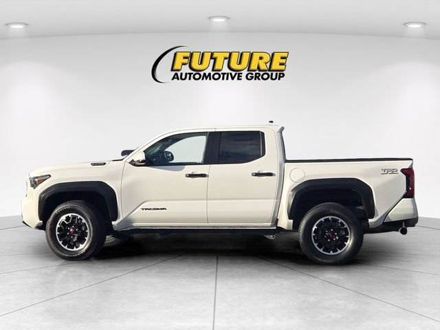 Certified 2024 Toyota Tacoma TRD Off-Road w/ TRD Off Road Upgrade Package AWD/4WD image 9