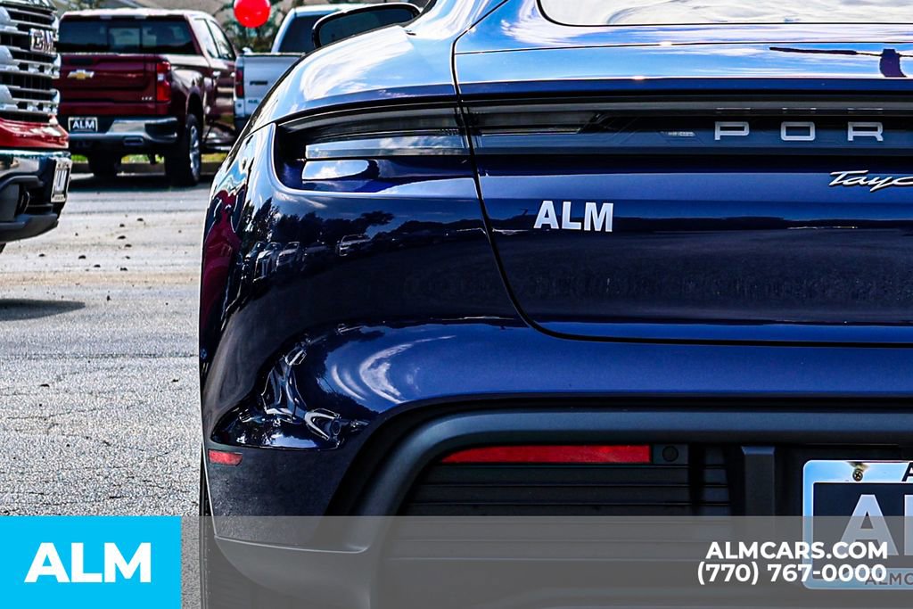Used 2022 Porsche Taycan 4S image 13