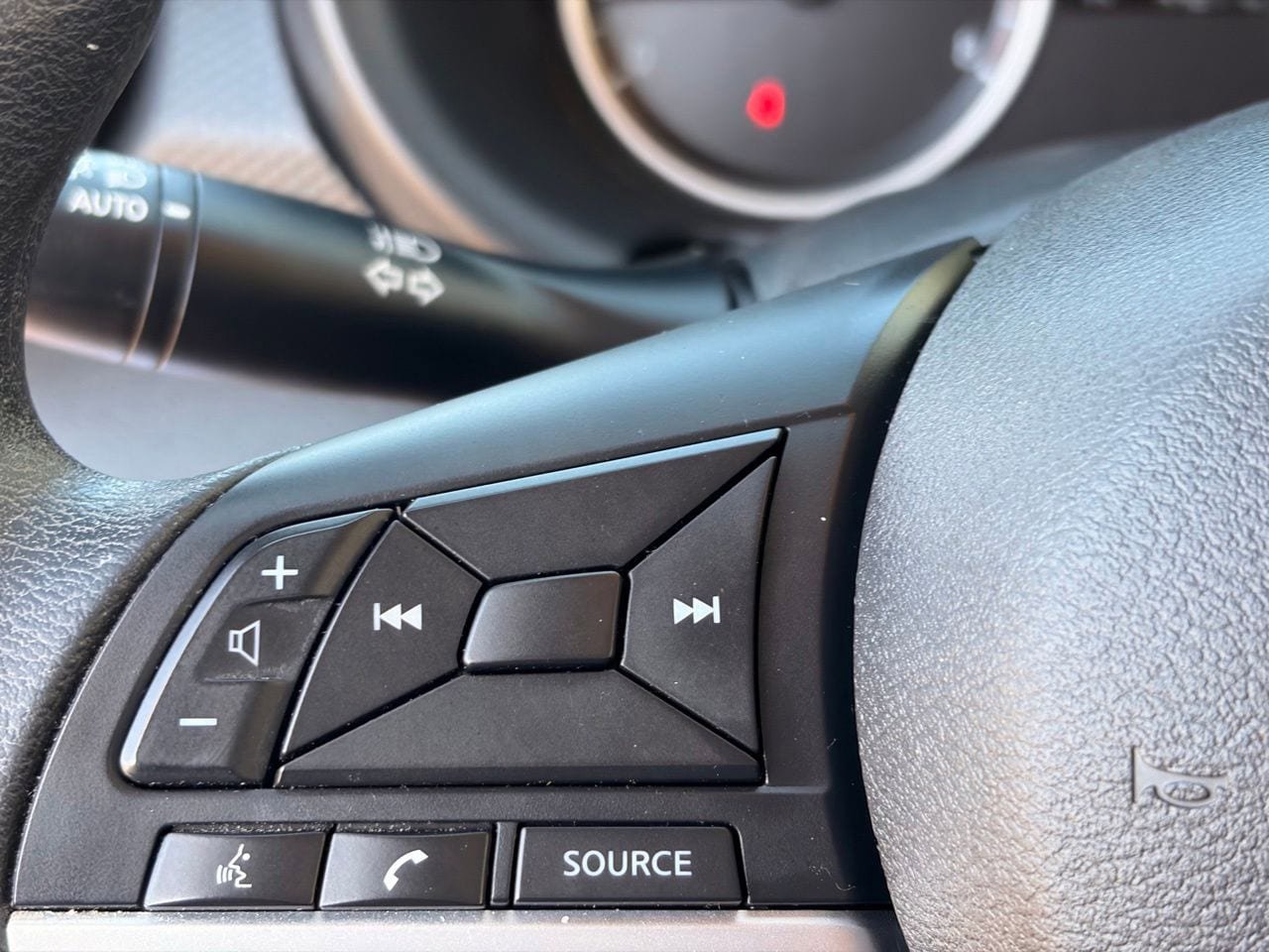 Certified 2021 Nissan Kicks S FWD image 27