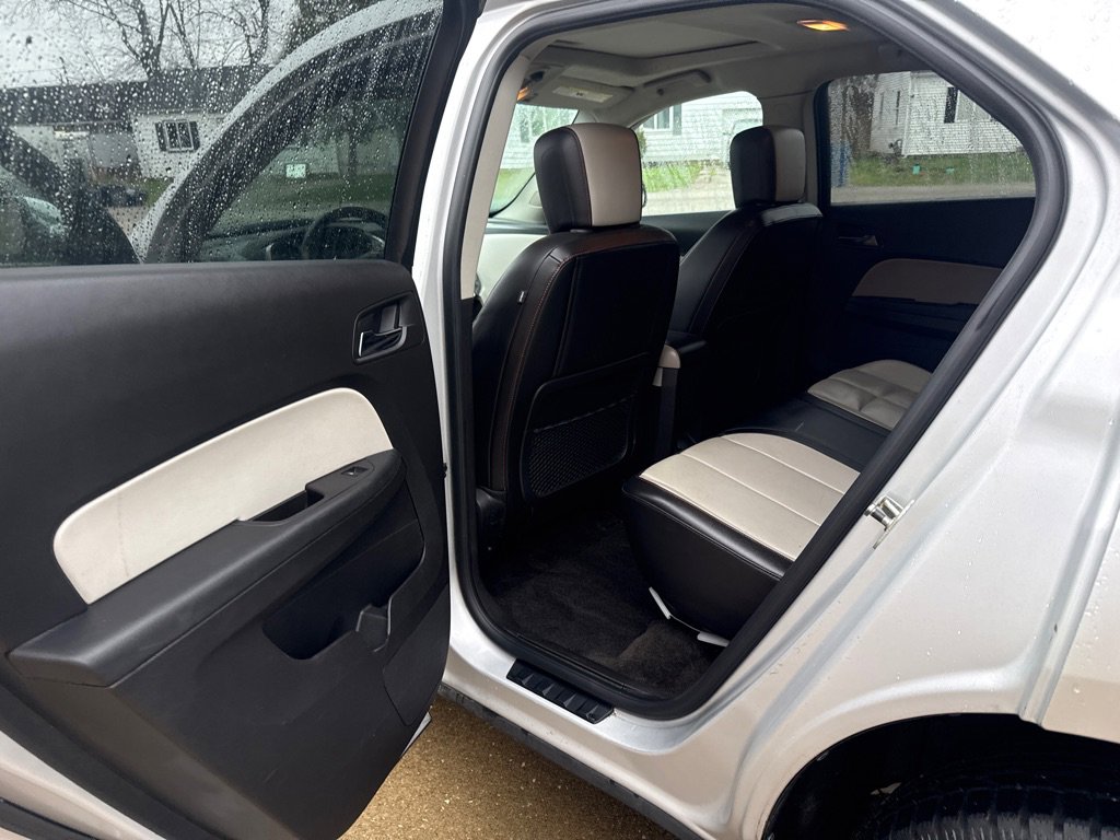 Used 2010 Chevrolet Equinox LTZ AWD/4WD image 11