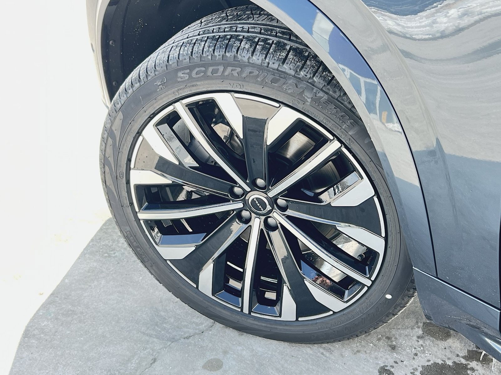 New 2026 Volvo XC90 B6 Ultra w/ Protection Package AWD/4WD image 20