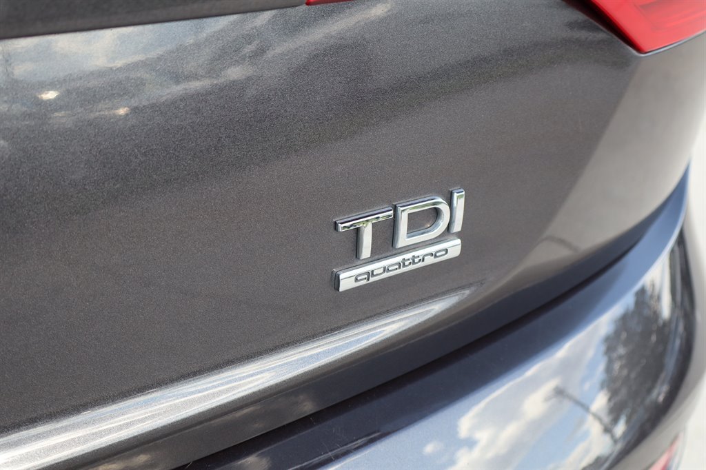 Used 2015 Audi Q7 TDI Premium Plus w/ Premium Plus Package AWD/4WD image 11
