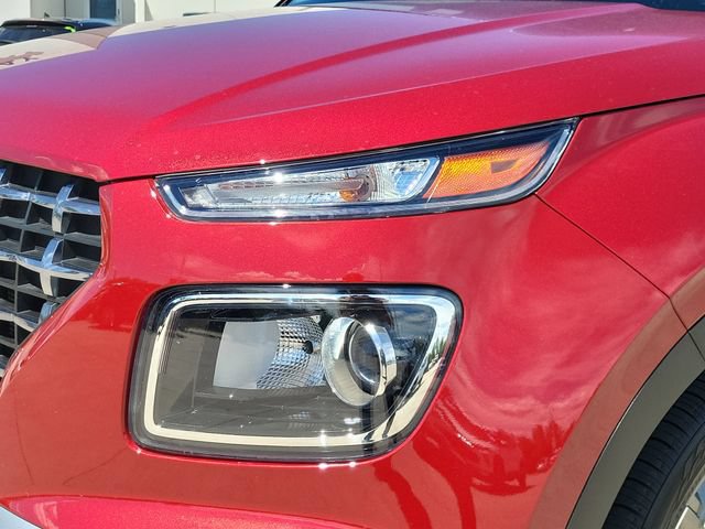 Used 2024 Hyundai Venue SEL FWD image 8