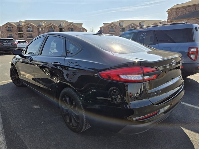 Used 2020 Ford Fusion SE image 4