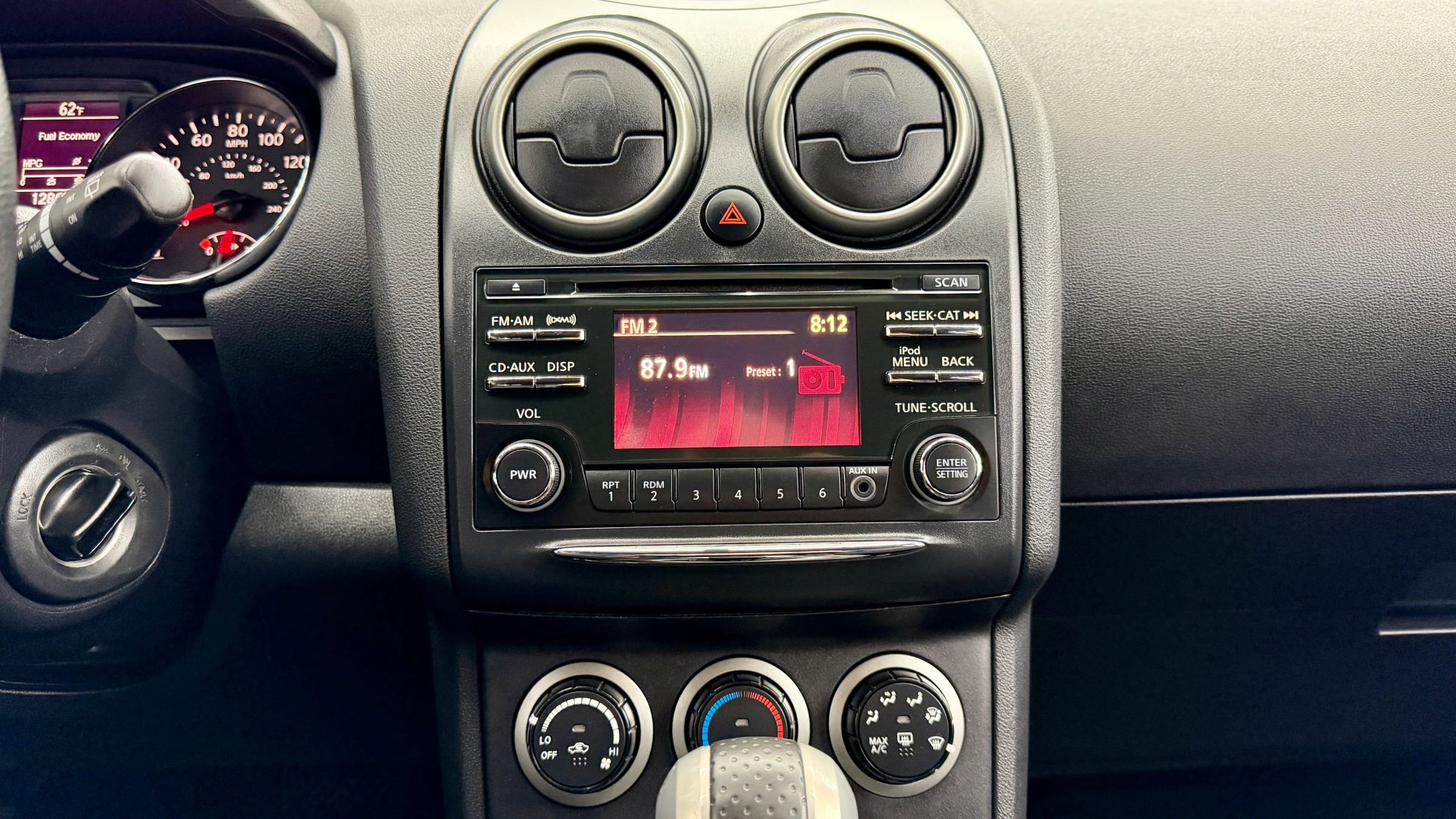 Used 2012 Nissan Rogue SV image 17